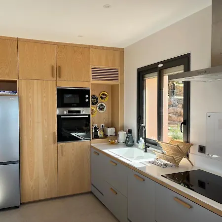 Miougrano, Vue Exceptionnelle, Standing, Piscine, Climatisation Sete